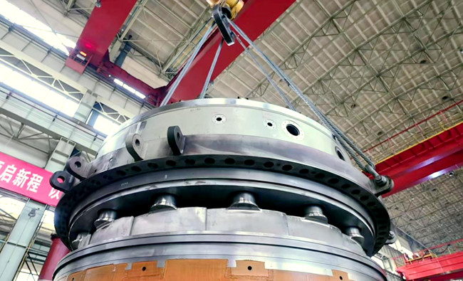 水輪機裝配現(xiàn)場。受訪者供圖 水輪機裝配現(xiàn)場。受訪者供圖